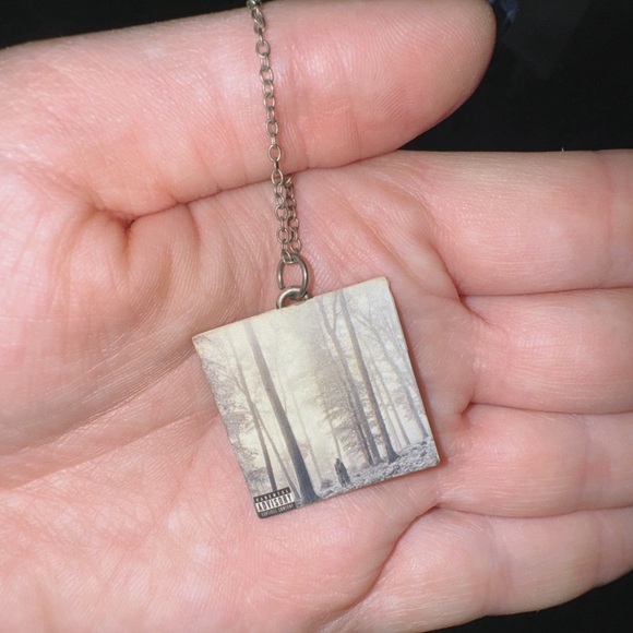 Taylor Swift - Folklore Necklace - Picture 1 of 4